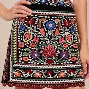 Lulus Vibrant Embroidered Floral Skirt, Scalloped Hem, XL , Excellent Condition